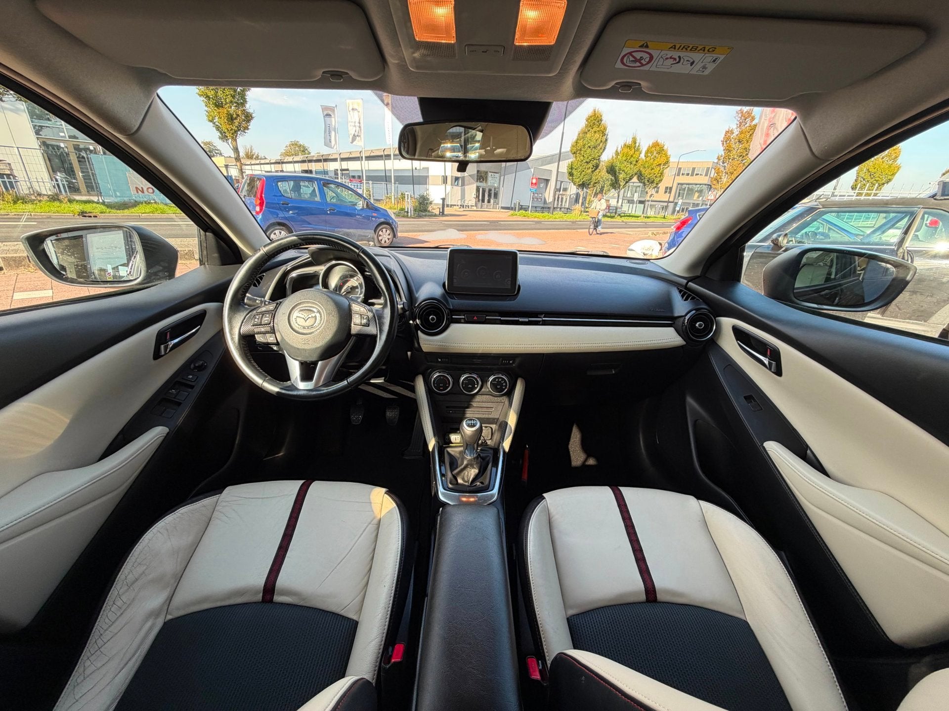 Mazda 2 1.5 Skyactiv-G GT-M Clima|Cruise|NAVI|Stoelverwarmin, Auto's, Voorwielaandrijving, Gebruikt, 4 cilinders, Leder en Stof