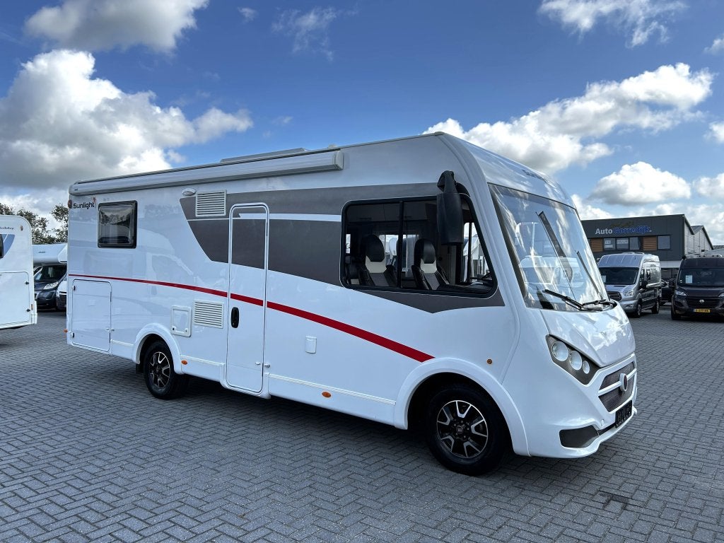 Sunlight I69L integraal/9-traps/2020/160pk/queensbed/level, Caravans en Kamperen, Campers, Sunlight, Fiat, 7 tot 8 meter, Bedrijf