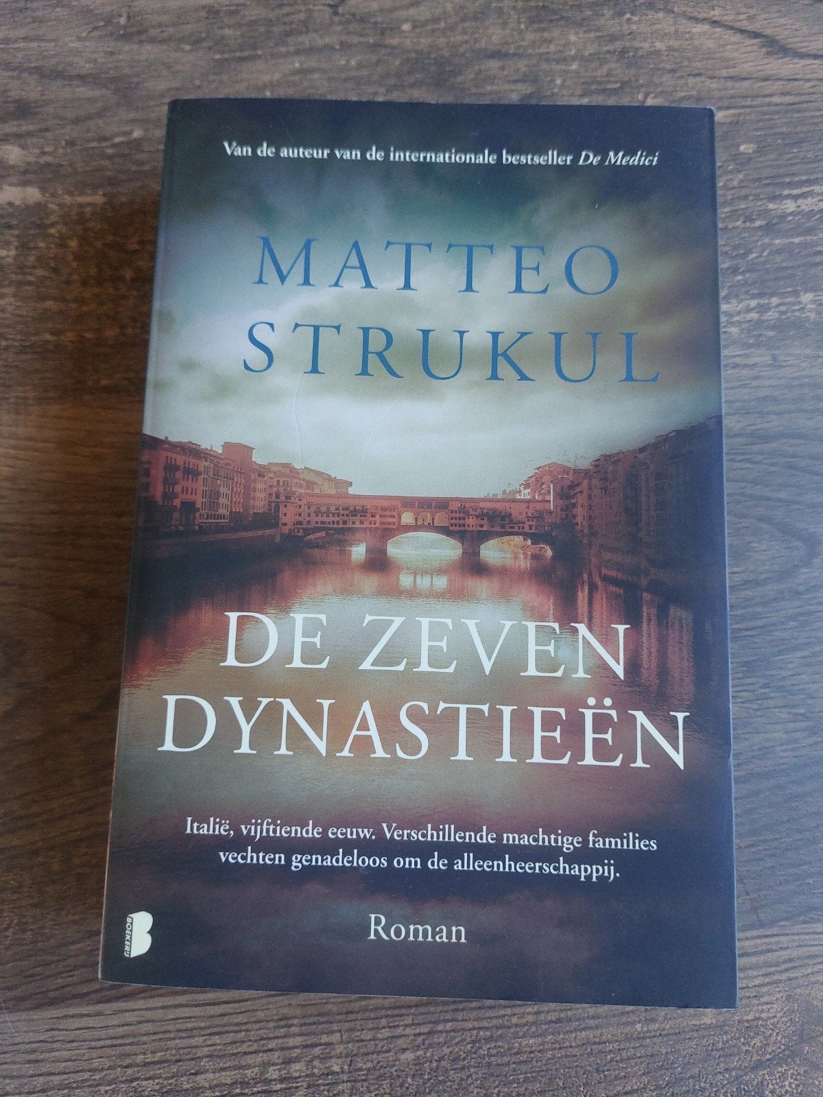 Matteo Strukul De zeven dynastieën, Boeken, Ophalen of Verzenden, Zo goed als nieuw