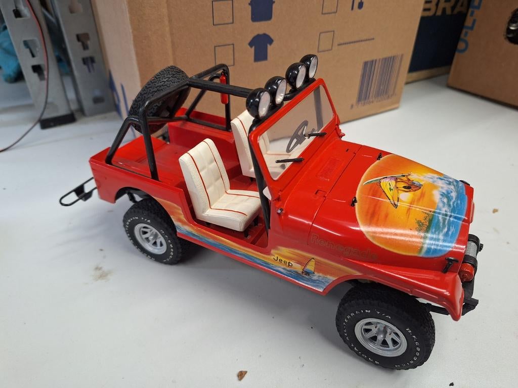 Jeep Renegade 1:18 Modelauto - Gedetailleerd Schaalmodel, Hobby en Vrije tijd, Modelauto's | 1:18, Ophalen of Verzenden
