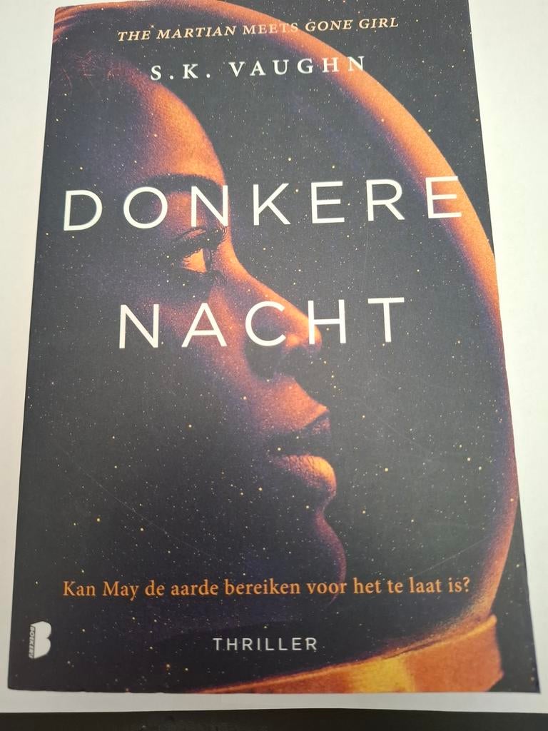 Donkere Nacht - S.K. Vaughn, Ophalen of Verzenden
