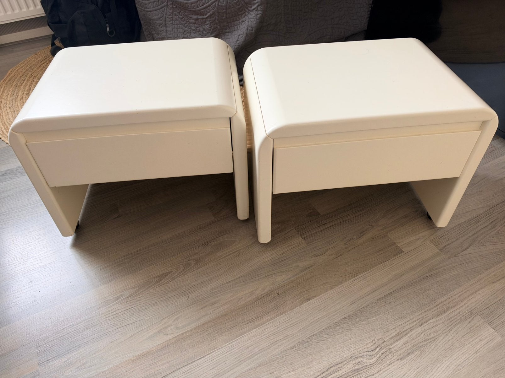 2 nachtkastjes, Huis en Inrichting, Ophalen, Zo goed als nieuw, Minder dan 45 cm