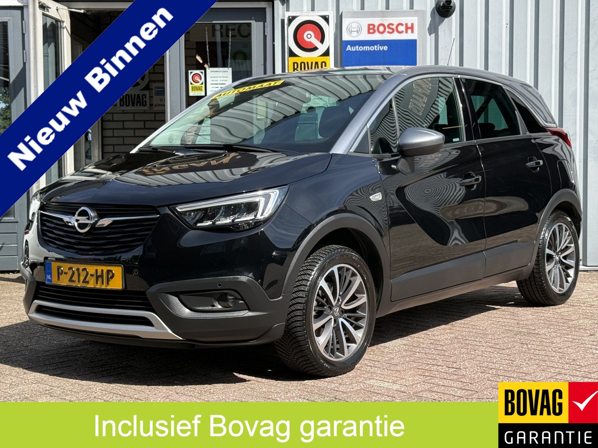 Opel Crossland X 1.2 Turbo Innovation. | AUTOMAAT | CAMERA |, Auto's, Gebruikt, Zwart, Bedrijf, 19 km/l