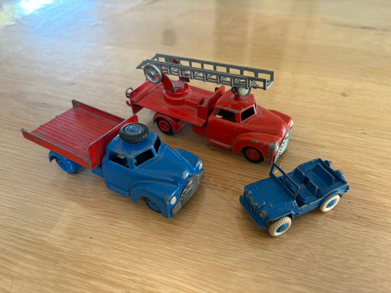 Vilmer Tekno Denmark; Dodge Fire Truck, pick-up & Jeep., Ophalen of Verzenden, Gebruikt, Bus of Vrachtwagen, Overige merken