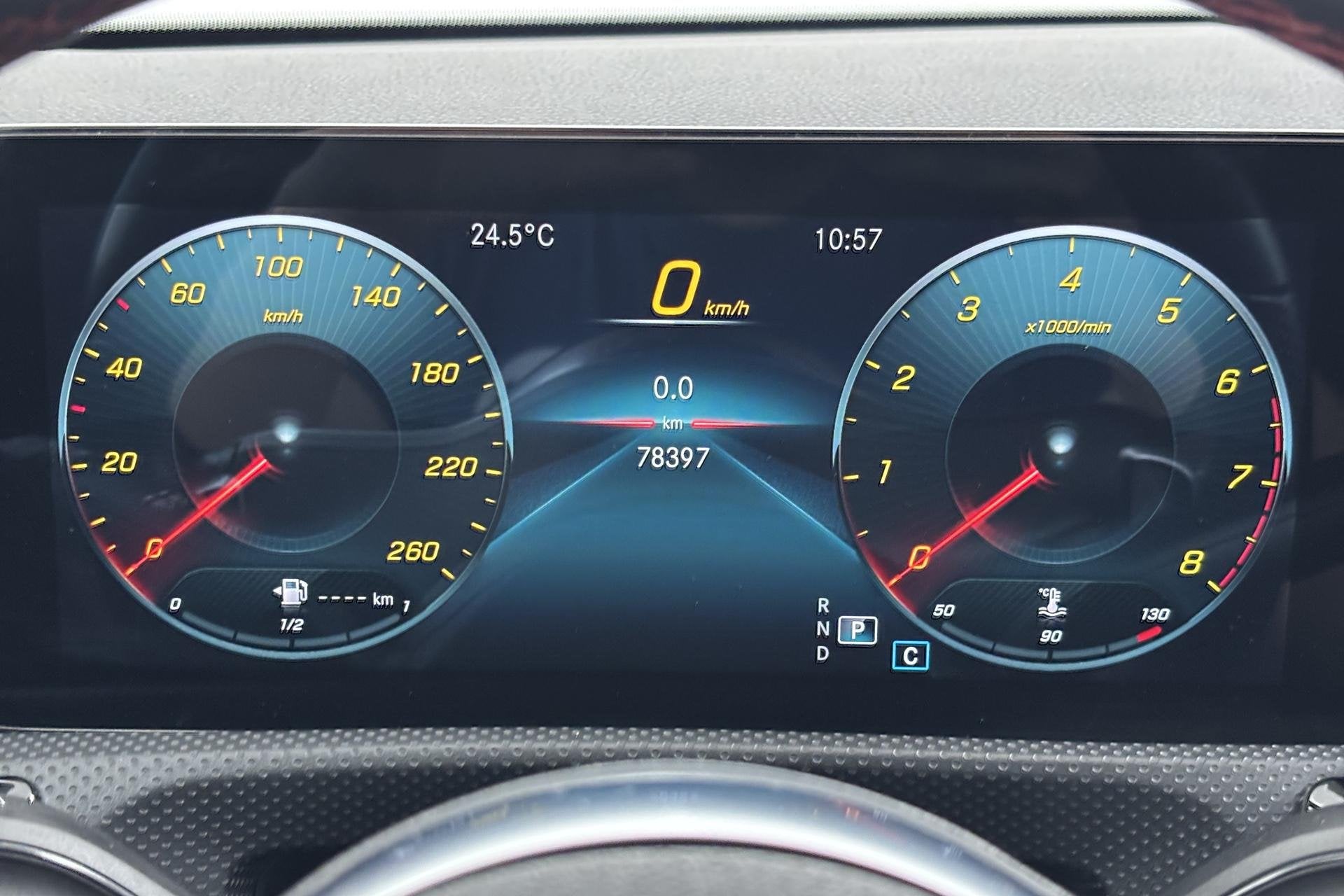 Mercedes-Benz CLA-klasse 200 Business Solution AMG Sportieve, Auto's, CLA, 4 cilinders, 715 kg, Leder en Stof