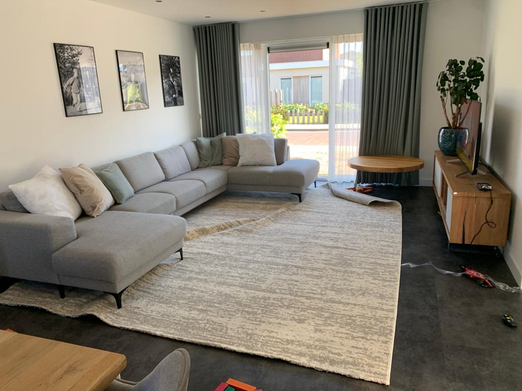 Groot vloerkleed 300x400 - Zo goed als nieuw, Ophalen, Beige, Zo goed als nieuw, 200 cm of meer