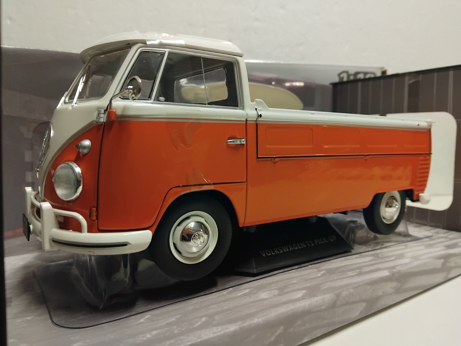Volkseagen T1 Surf pick up bus oranje 1964 Solido 1:18 KRD, Ophalen of Verzenden, Zo goed als nieuw, Auto, Solido