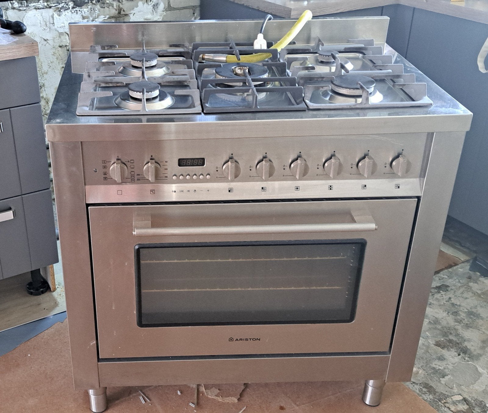 Ariston Vrijstaand Gasfornuis met Oven - RVS, Ophalen, Gebruikt, 60 cm of meer, Gas