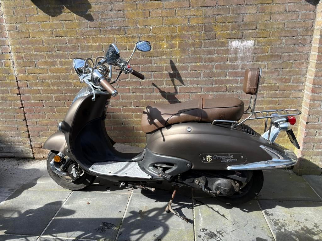 BTC Grande Retro scooter, blauw kenteken, Fietsen en Brommers, Ophalen, Gebruikt, Benzine, Overige merken