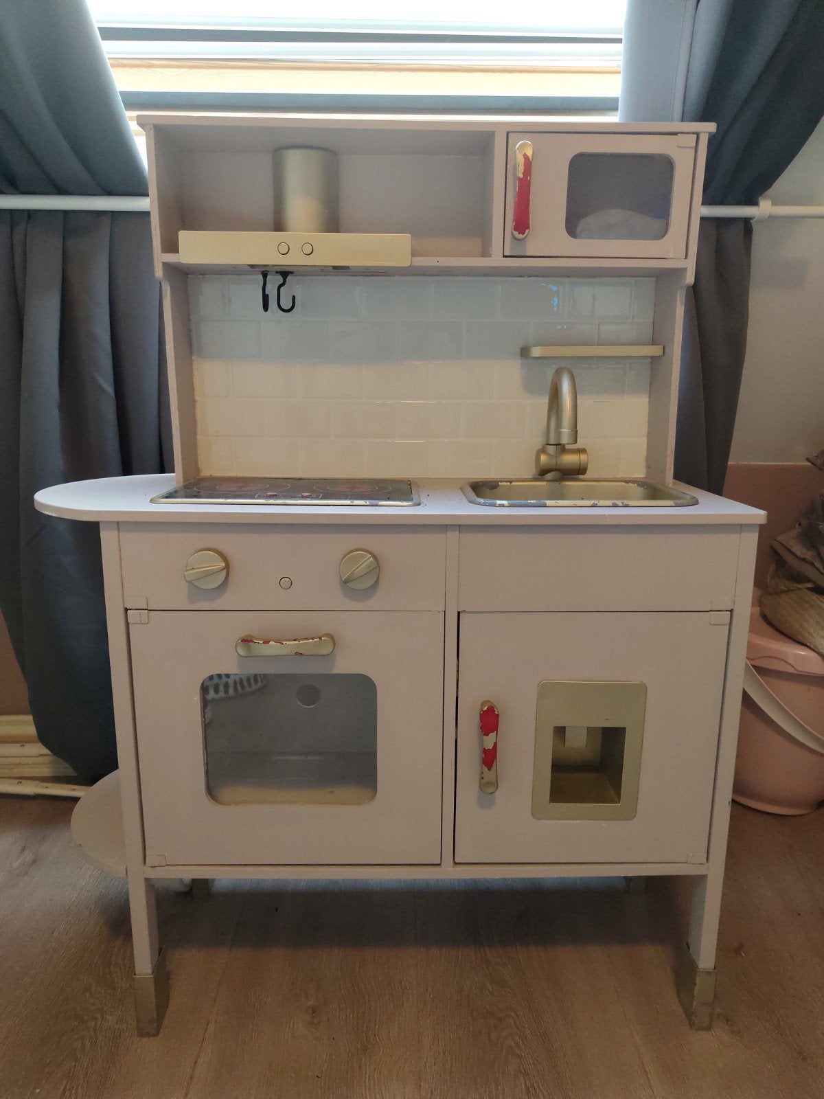 Houten speelkeuken met gouden accenten, Ophalen