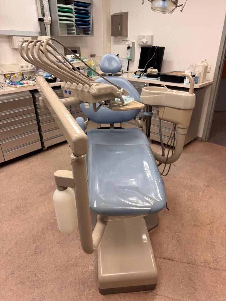 Mr Dental l ADEC l Behandelstoel (Licht blauw) l Tandarts, Diversen, Verpleegmiddelen, Ophalen of Verzenden, Gebruikt
