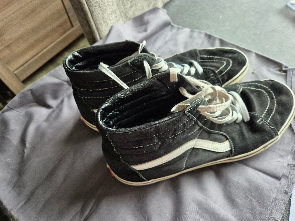 Vans, Verzenden, Zwart