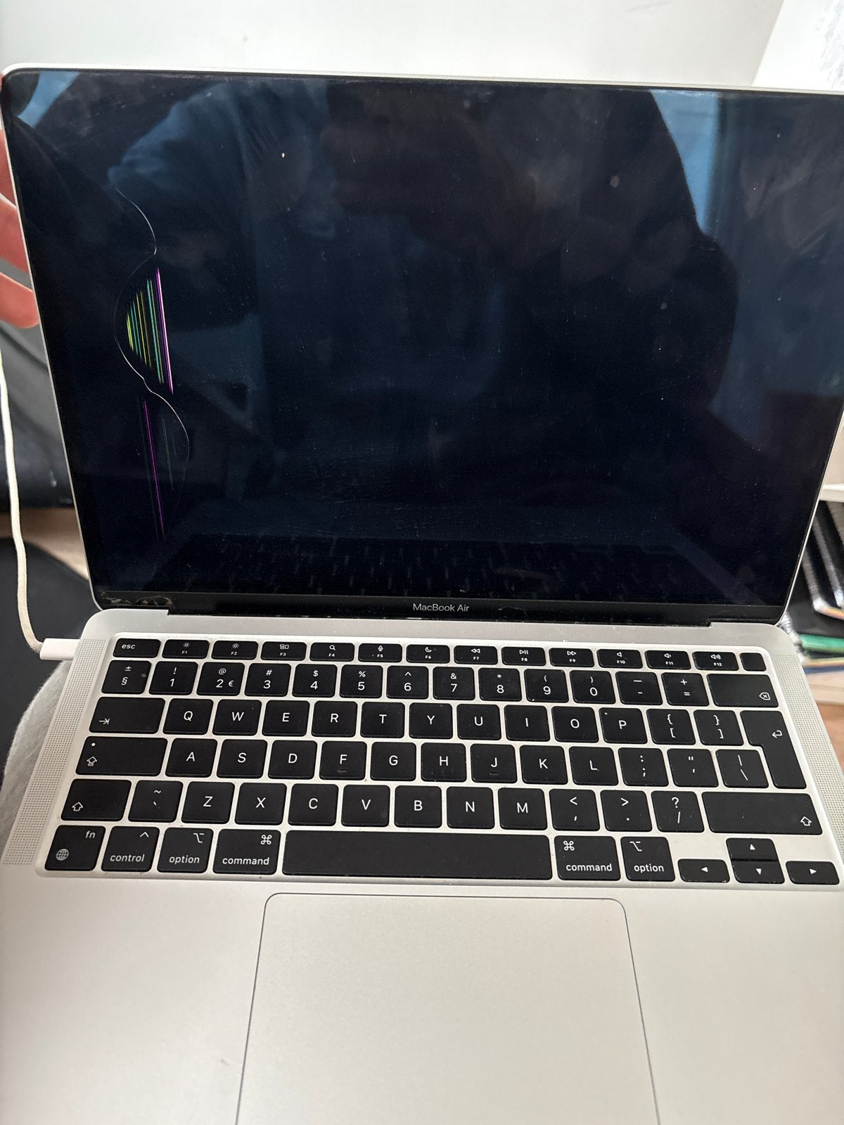 MacBook Air broken display. Selling for parts, Computers en Software, Minder dan 4 GB, Qwerty, Overige groottes, Ophalen of Verzenden