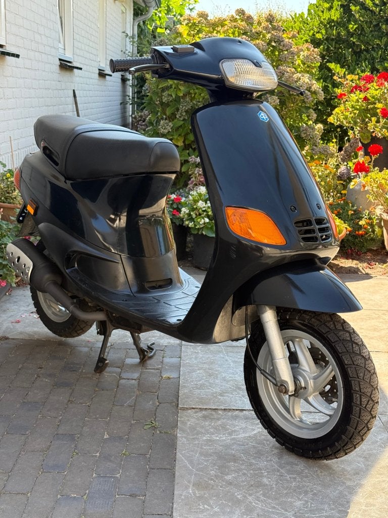 ⭐️Piaggio zip type 3 Glans zwart 2 takt 50cc Brom⭐️