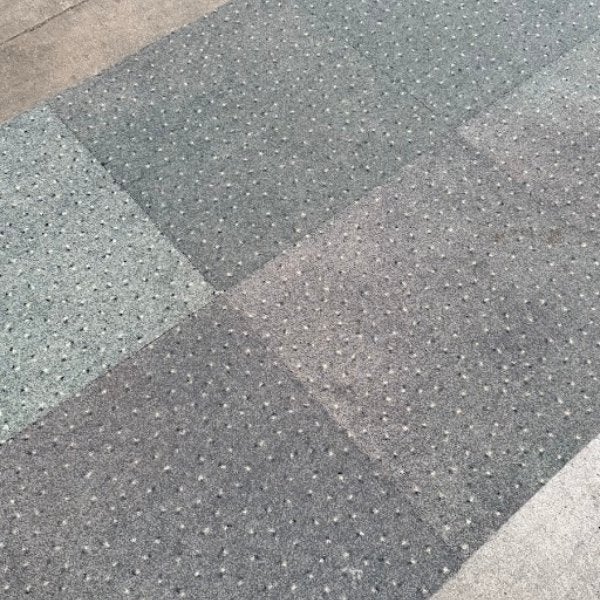 OP = OP 2de kans tapijttegels groen 50x50 cm