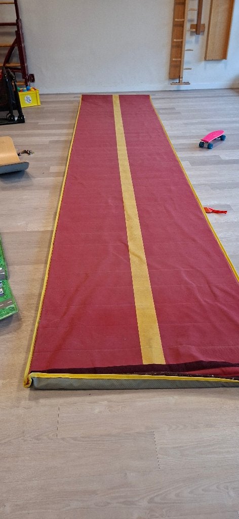 lange turnmat bijna 6 meter, Ophalen, Gebruikt, Materiaal, Maat 36 t/m 42