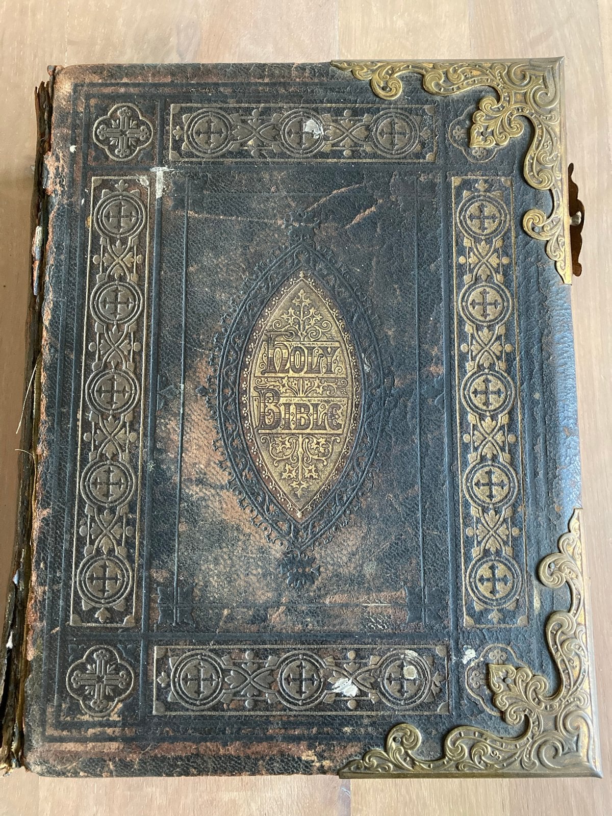 3 antieke engelstalige Bijbels met illustraties, Ophalen