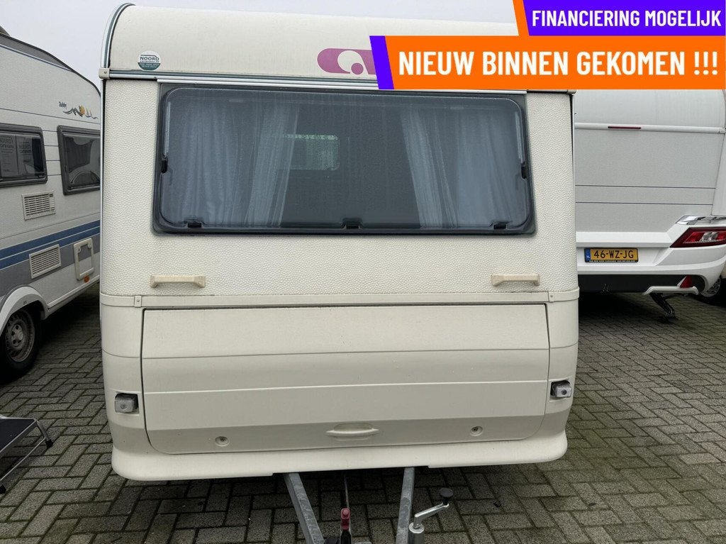 Adria UNICA 430 PH DWARSBED + TREINZIT + VOORTENT + BOILER, Caravans en Kamperen, Caravans, Bedrijf, 750 - 1000 kg, Adria, 5 tot 6 meter