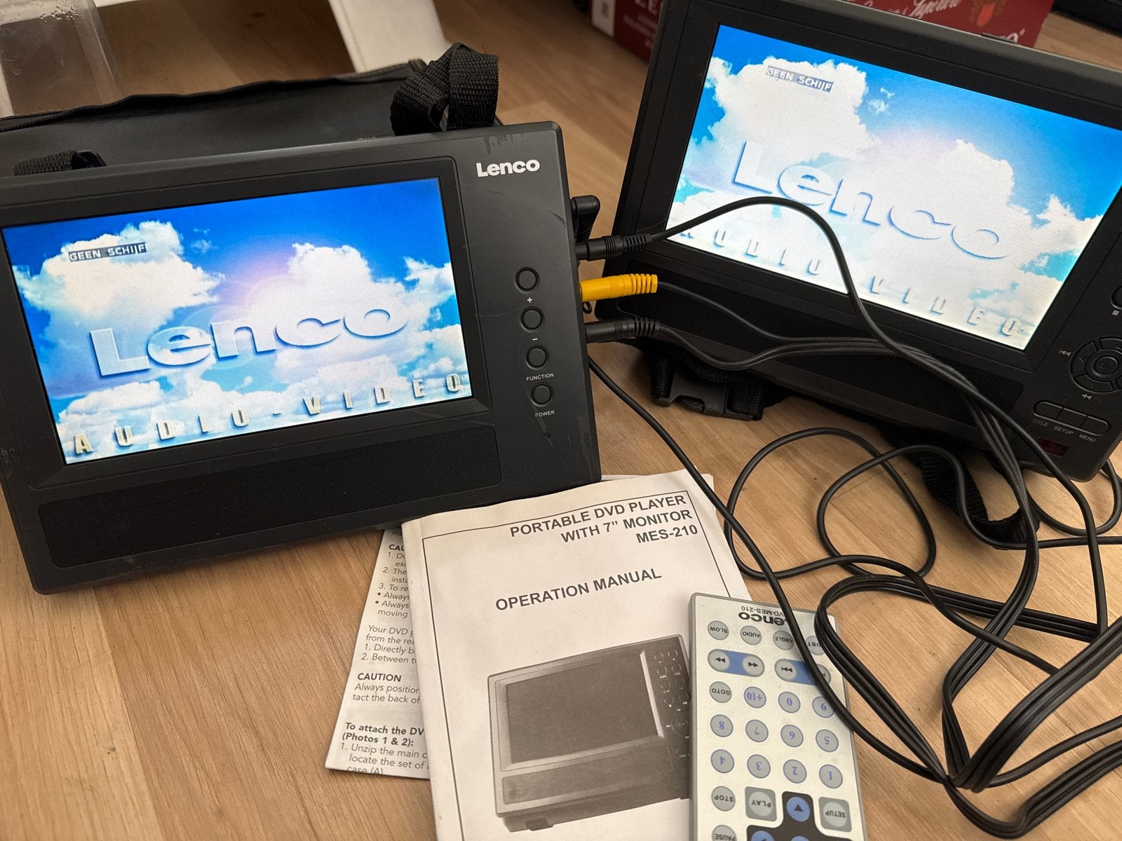 Lenco Draagbare DVD Speler met 7" Monitor MES-210, Gebruikt, Draagbaar, Ophalen of Verzenden, Overige merken