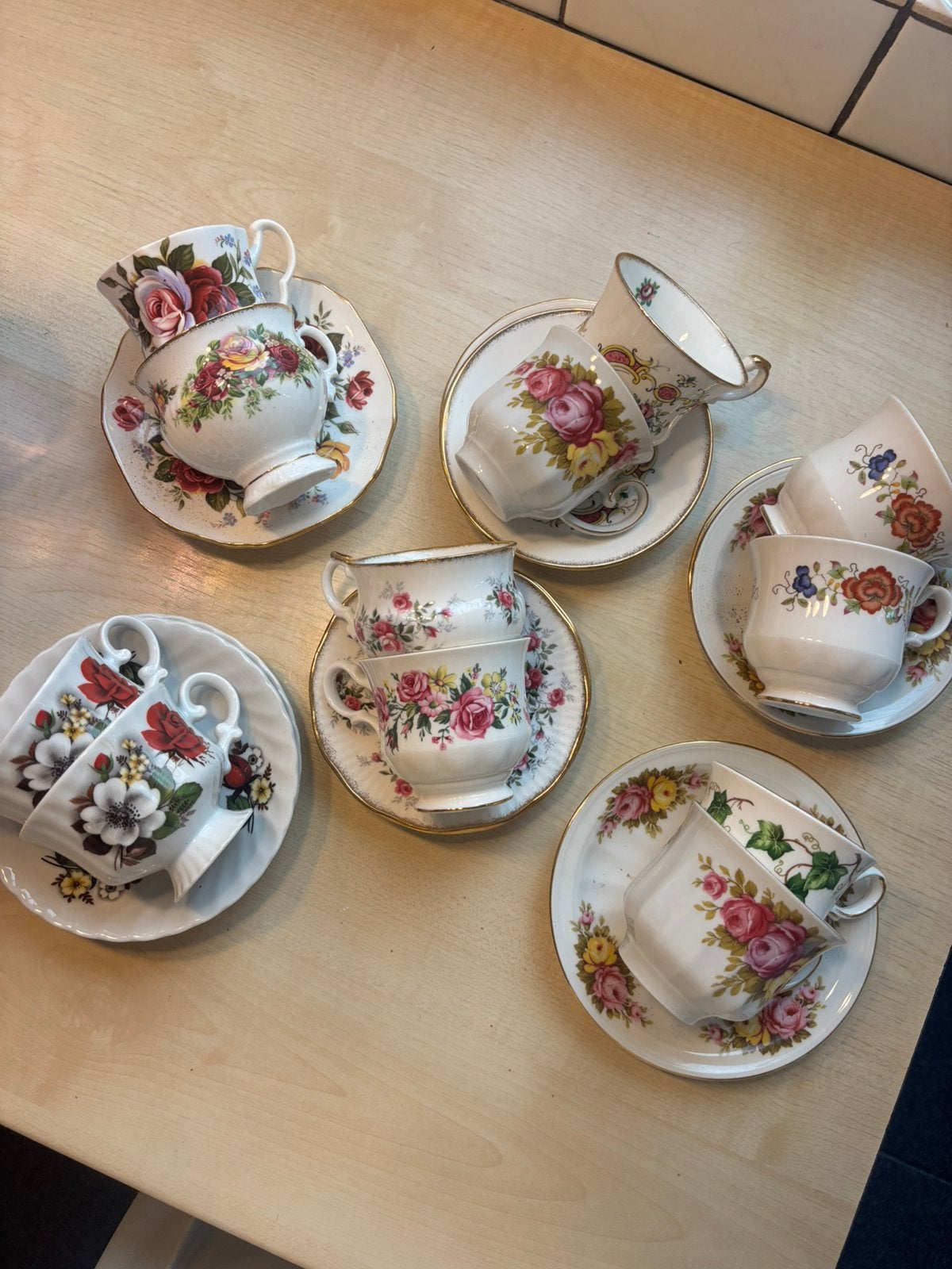 Vintage Engelse Bone China kopjes en schotels, Ophalen of Verzenden