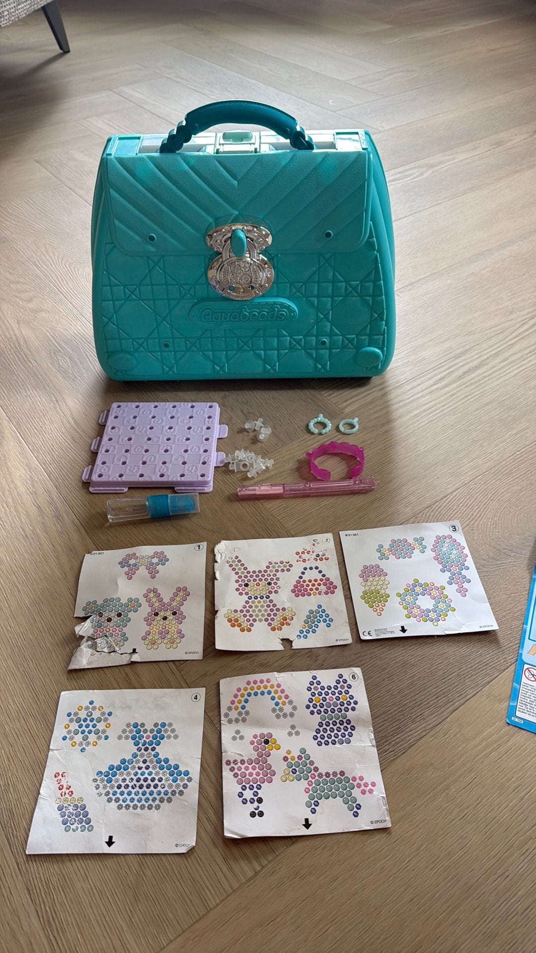Aquabeads kunstenaars koffer, Ophalen of Verzenden, Gebruikt, Knutselen