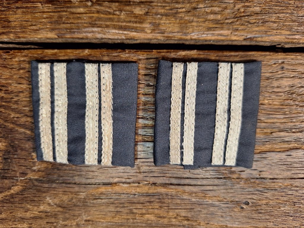 originele graden Belgische Luchtmacht 1ste sergeant, Ophalen of Verzenden, Luchtmacht, Overige gebieden, Embleem of Badge