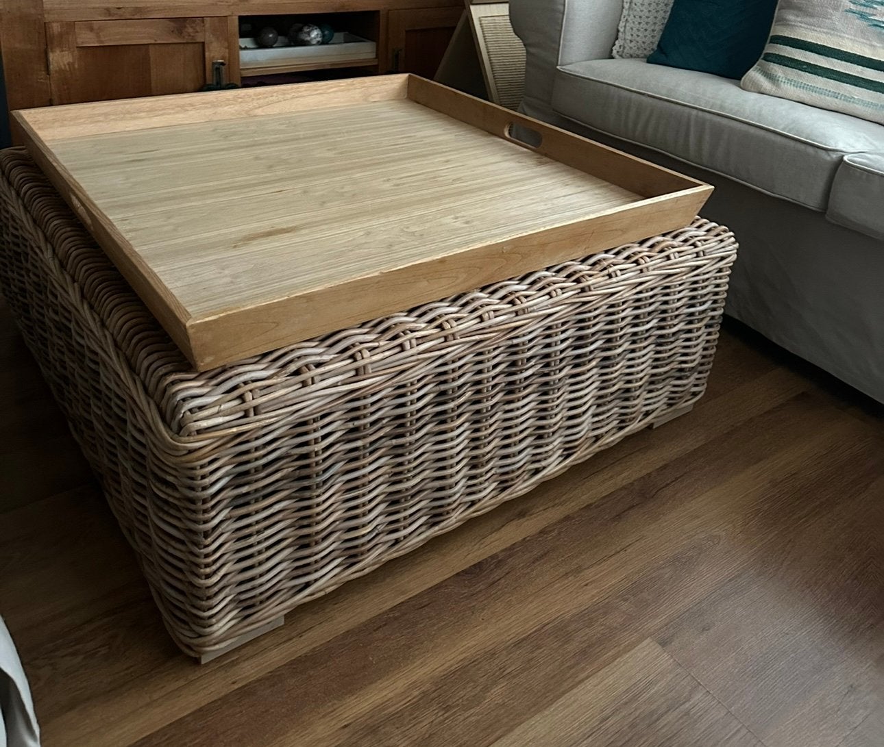 Rotan rieten salontafel, Huis en Inrichting, Tafels | Salontafels, Ophalen of Verzenden, Zo goed als nieuw, Rond, 50 tot 100 cm