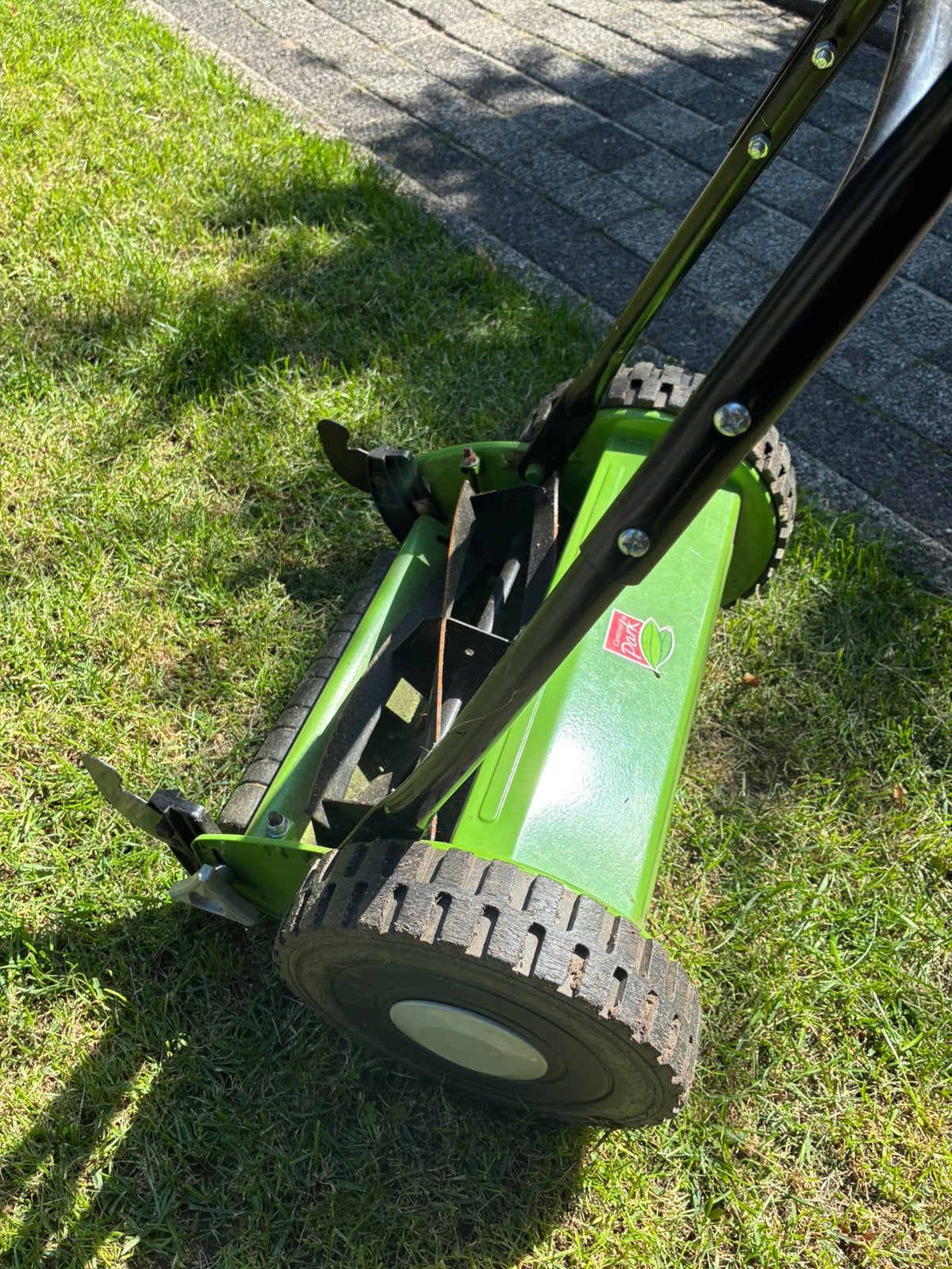 Grasmaaier handgrasmaaier central park, Tuin en Terras, Grasmaaiers, Kooimesmaaier, Ophalen, Zo goed als nieuw