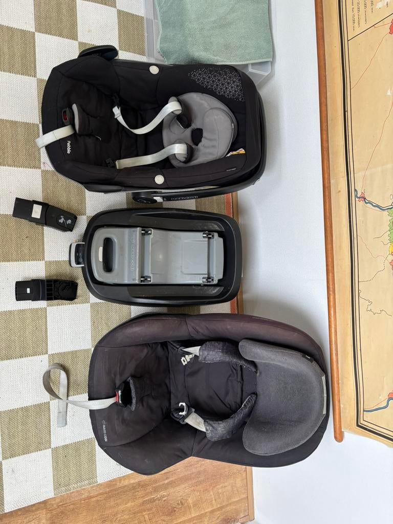 Maxi Cosi pebble + pearl + familyfix, Ophalen, Gebruikt, 0 t/m 18 kg, Isofix