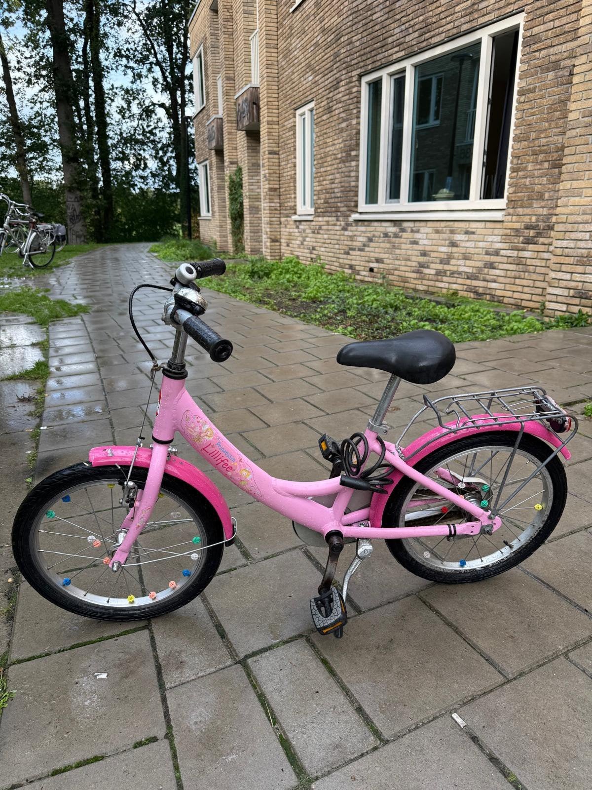 Roze Lillifee kinderfiets - 16 inch, Fietsen en Brommers, Fietsen | Kinderfietsjes, Terugtraprem, Lillifee, Ophalen of Verzenden