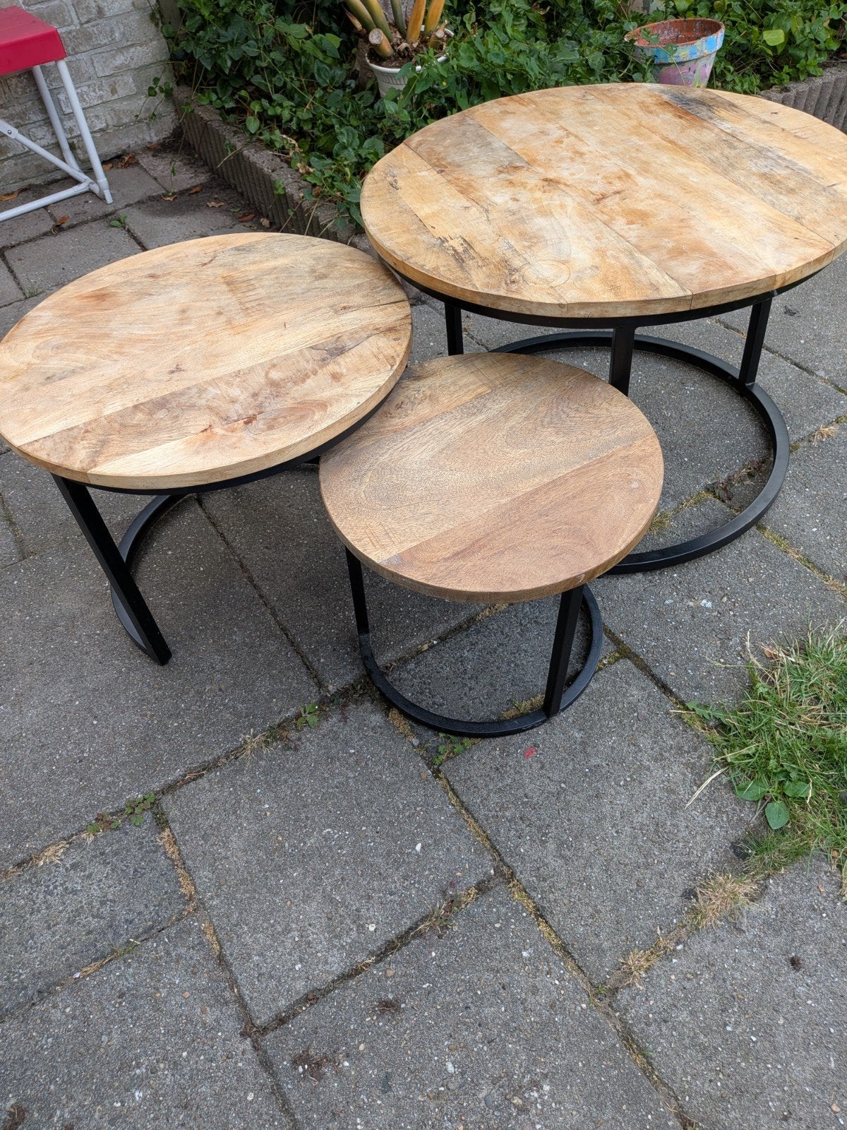 mango houten salontafeltjes, Huis en Inrichting, Tafels | Bijzettafels, Minder dan 55 cm, Gebruikt, Rond, Hout