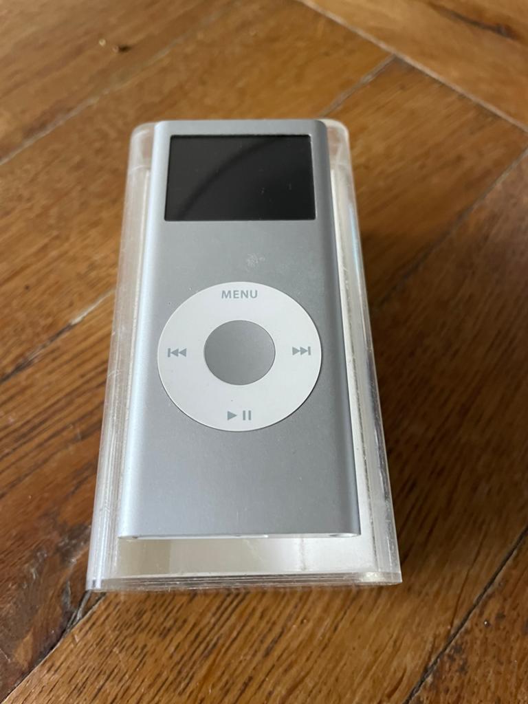 Ipod Nano 4GB, Audio, Tv en Foto, Gebruikt, Ophalen of Verzenden, Nano, Zilver