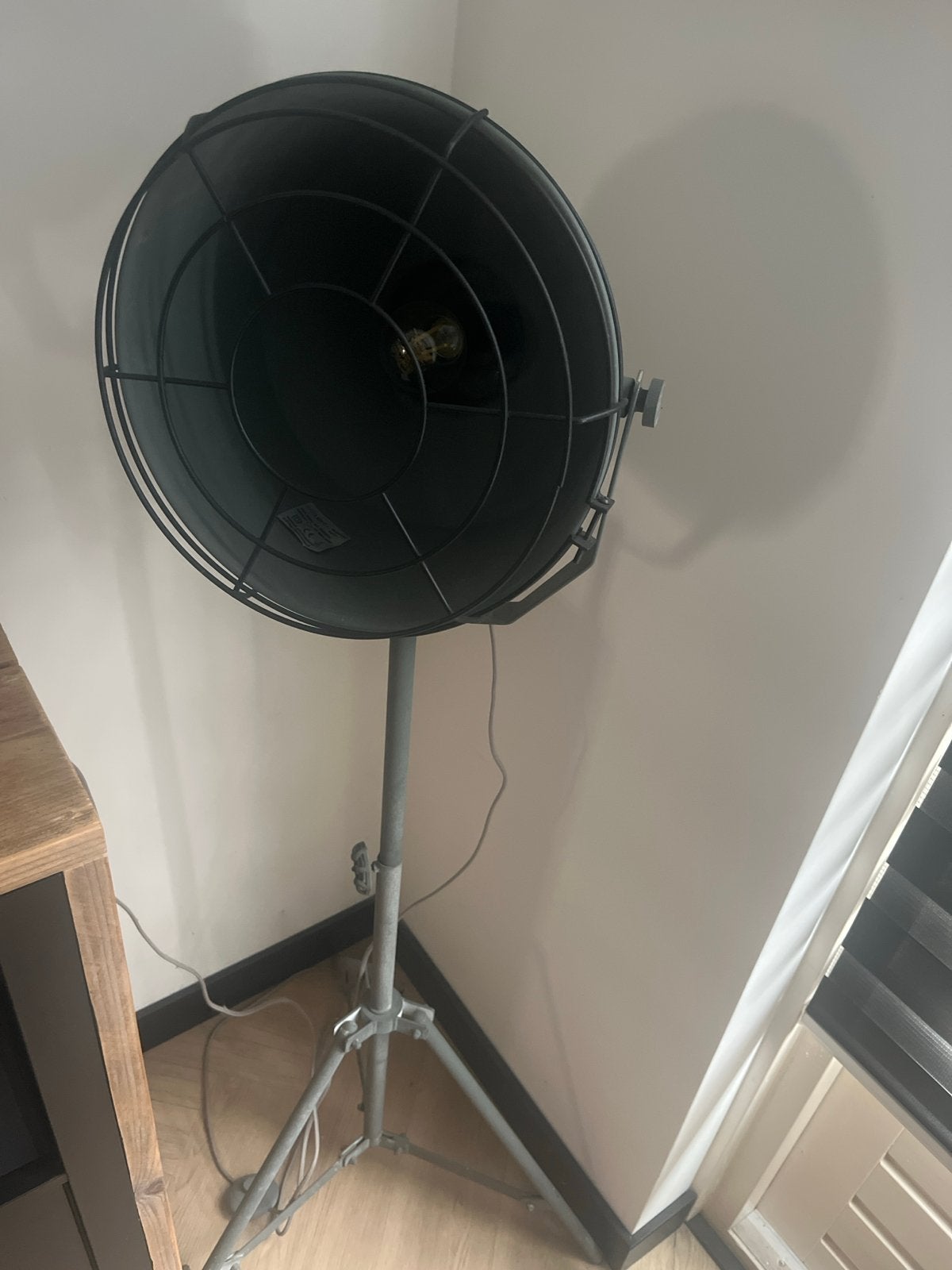 Stoere Staande Industriële Lamp - grijs Metaal, 100 tot 150 cm, Zo goed als nieuw, Metaal, E27 (groot)