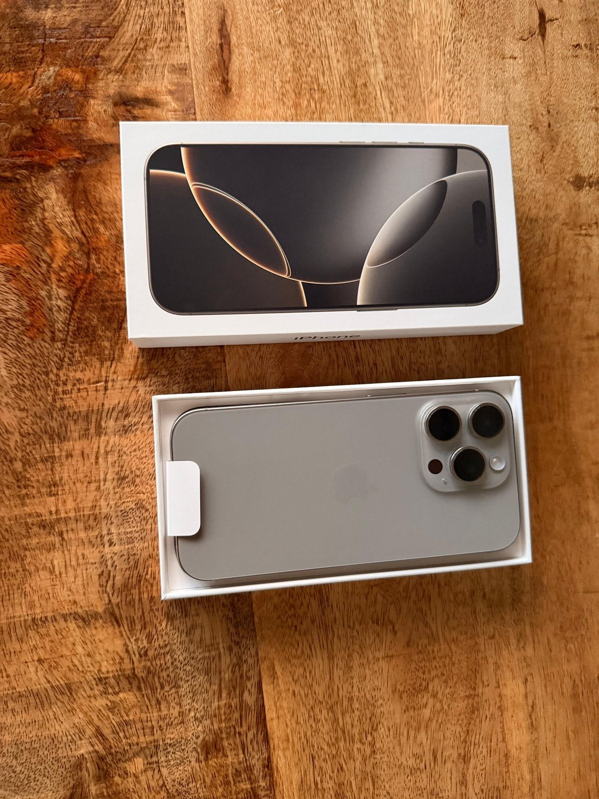 Iphone 16 pro 128GB Naturel Titanium, Ophalen, Zo goed als nieuw, Grijs, 128 GB