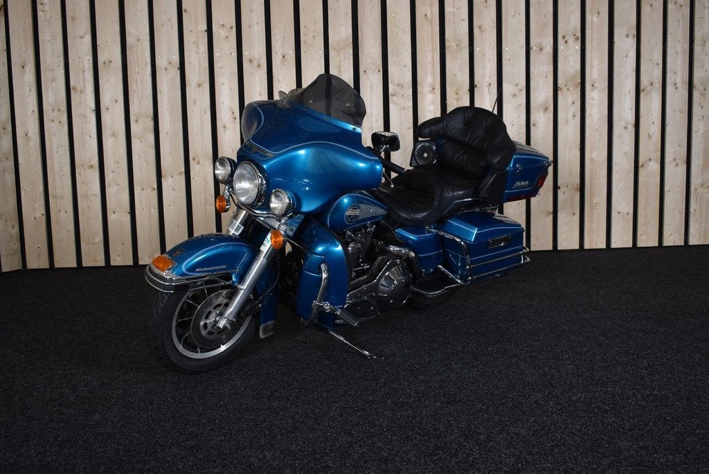 Harley Davidson Tour FLHTCU Ultra Classic 3547mijl! Fishtail, Motoren, Motoren | Harley-Davidson, 1340 cc, Bedrijf, Toermotor