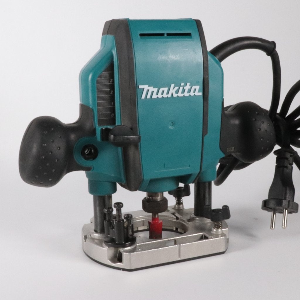 Makita Bovenfrees - Nette Staat, Makita, Gebruikt, Support@makita.com, Makita Corporation, 3-11-8, Sumiyoshi-cho, 
Anjo, Aichi 446-8502
Japan
