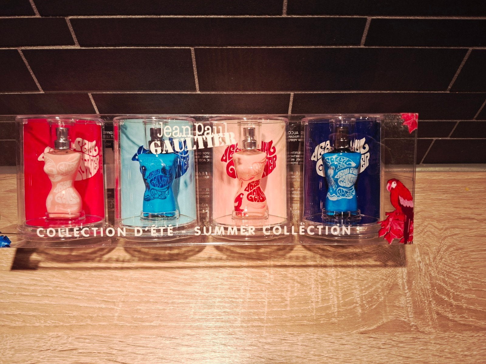 Jean Paul Gaultier miniatuurset 'l'Été' - Collector's item, Ophalen of Verzenden, Nieuw, Miniatuur, Gevuld