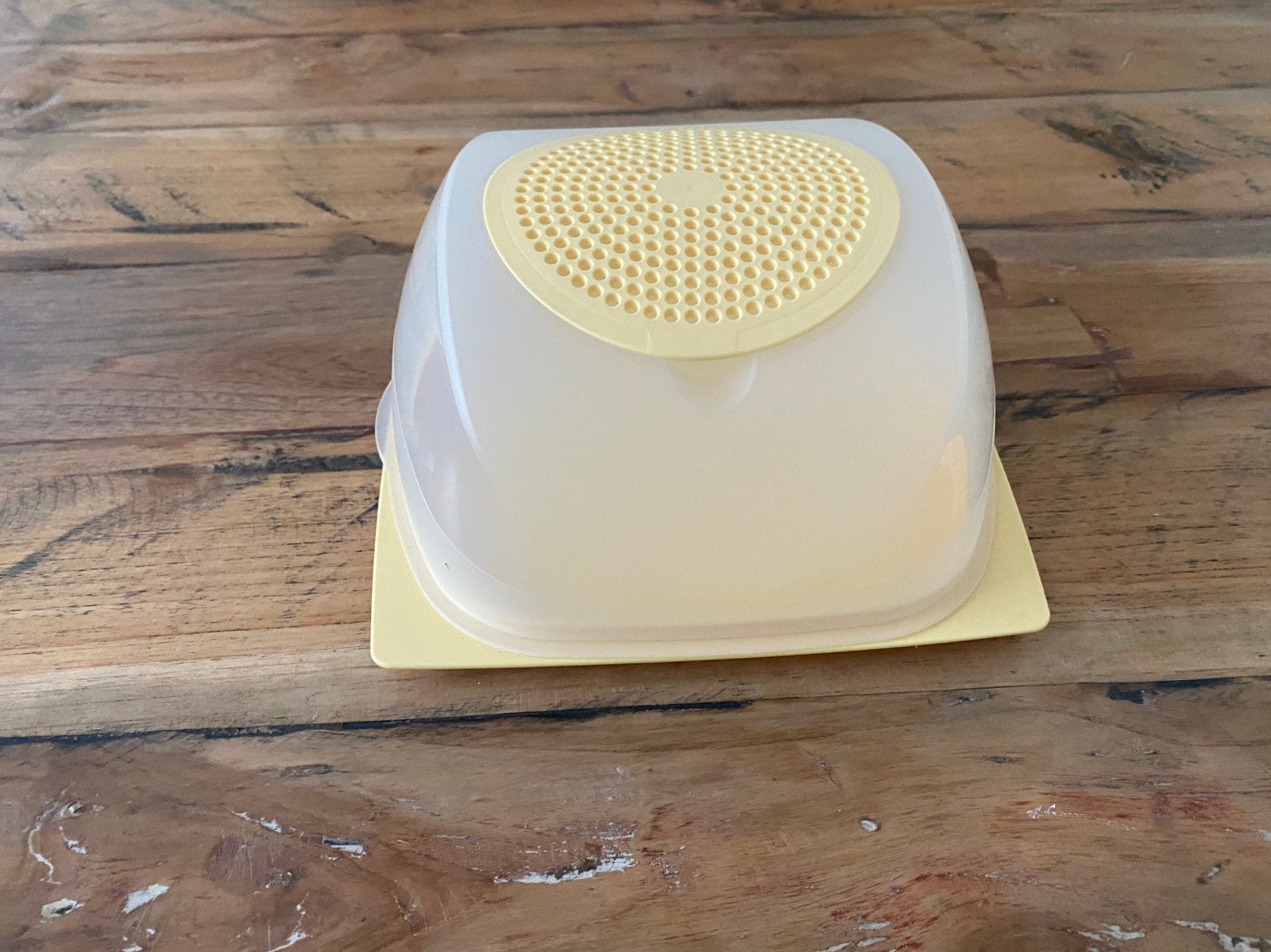 Tupperware cheesSmart kaasdoos kaasstolp, Ophalen of Verzenden, Zo goed als nieuw, Geel, Overige typen