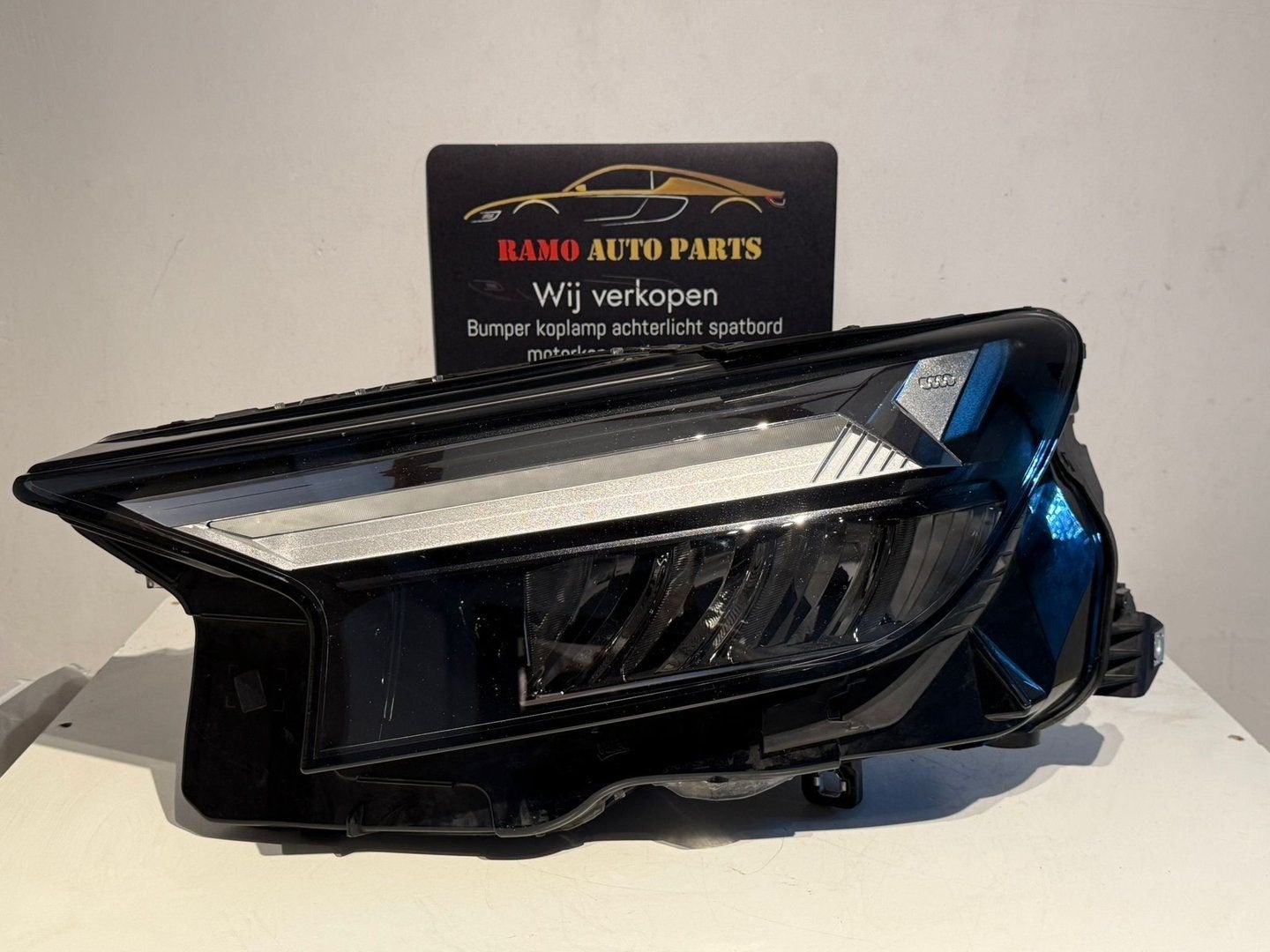 AUDI Q4 E-TRON LED KOPLAMP 89A941033D, Auto-onderdelen, Gebruikt, -, -, -