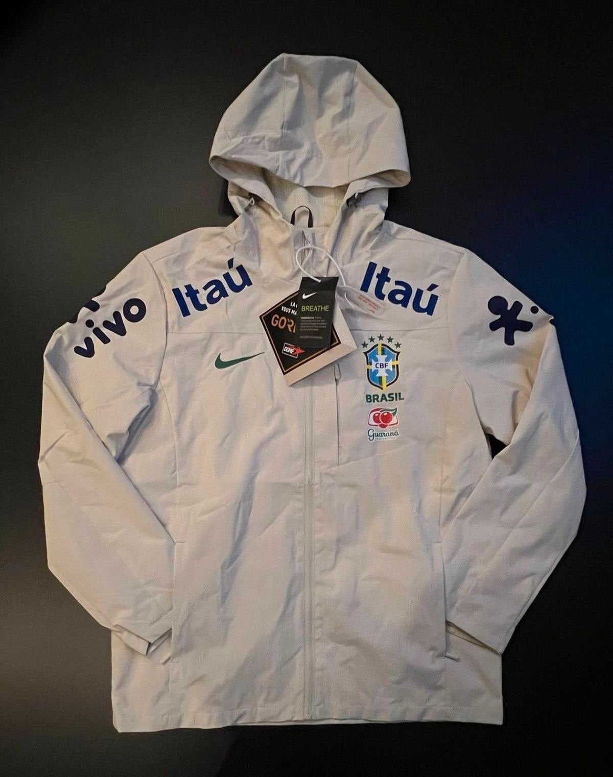 Brazil windbreaker maten m en s, Verzenden, Zo goed als nieuw, Maat 48/50 (M), Wit