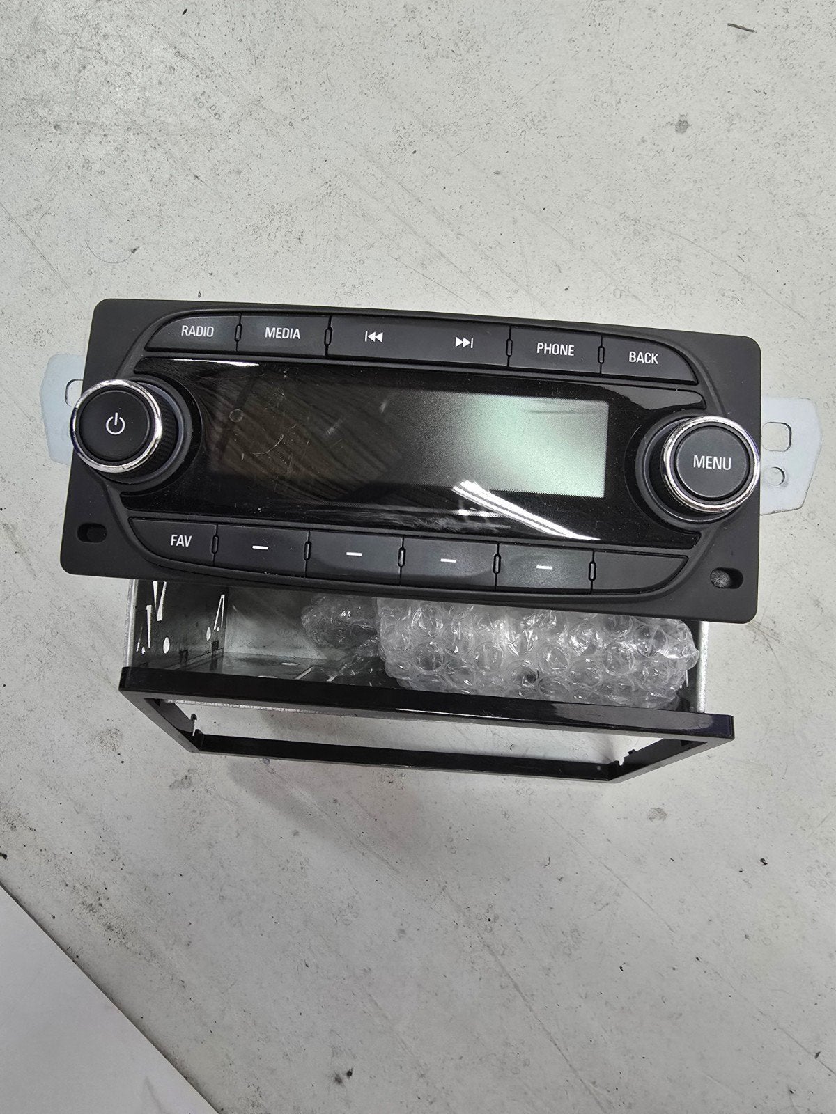Autoradio Humax Opel Karl. Past ook in andere merken, Auto diversen, Autoradio's, Ophalen of Verzenden, Zo goed als nieuw