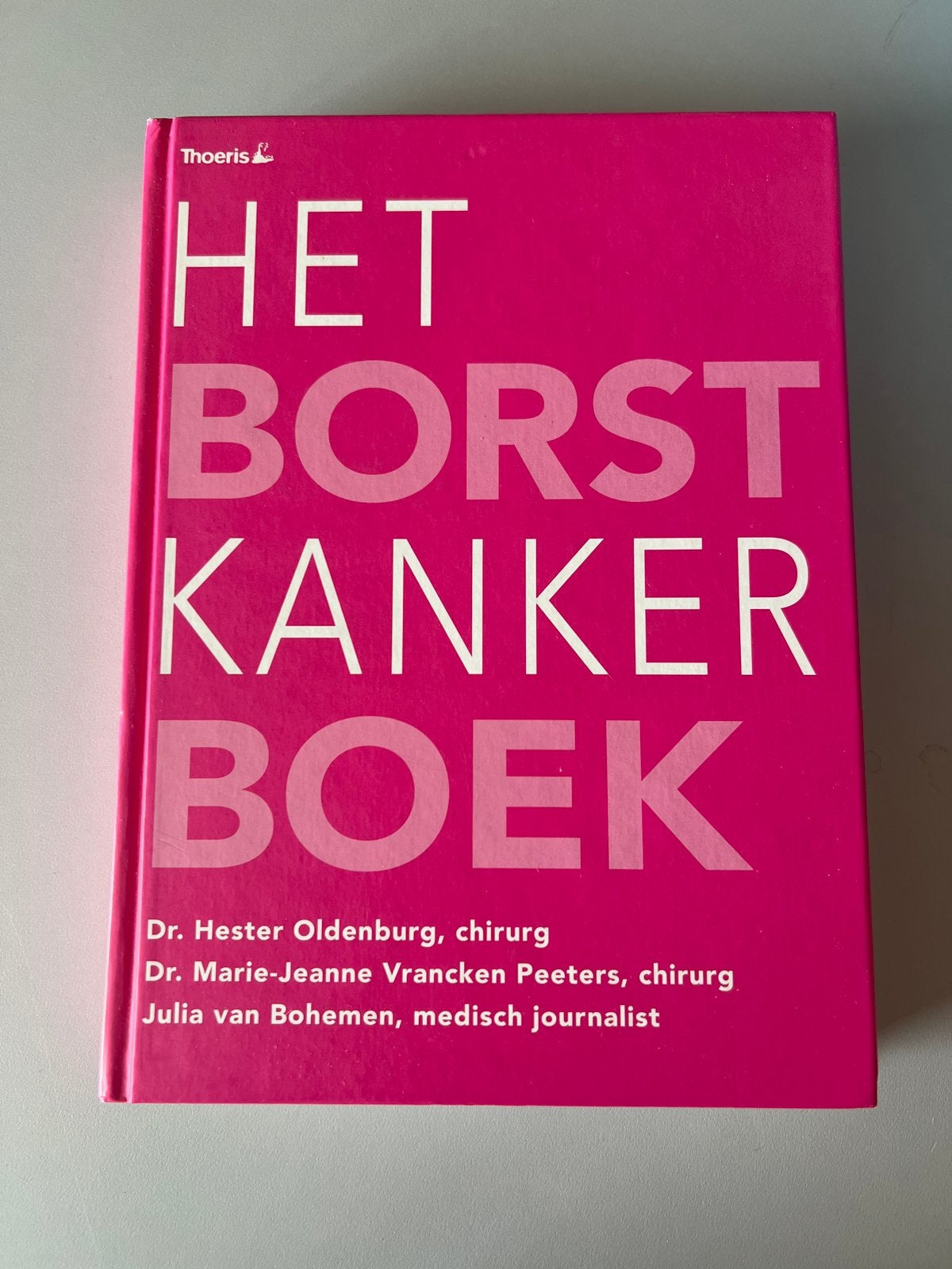 Het Borstkanker Boek - Hester Oldenbug hardcove, Ophalen of Verzenden, Zo goed als nieuw, Ziekte en Allergie