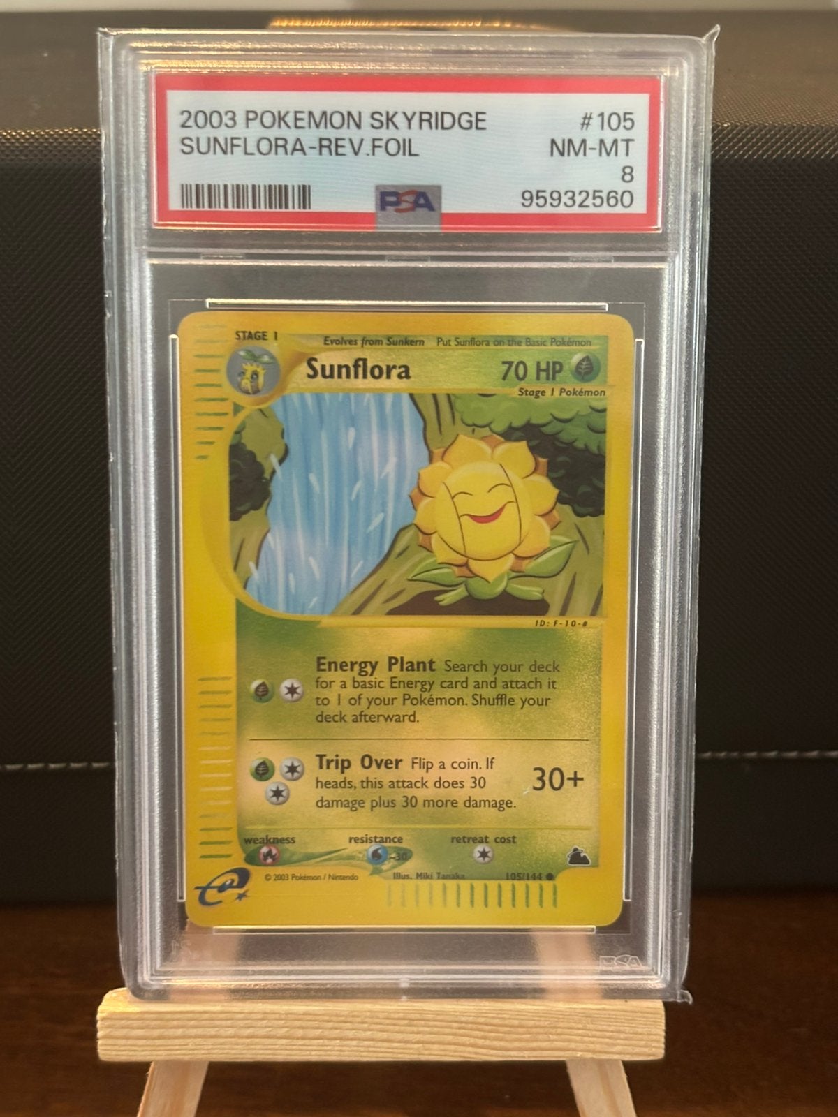 Sunflore reverse holo skyridge PSA 8, Ophalen of Verzenden, Zo goed als nieuw