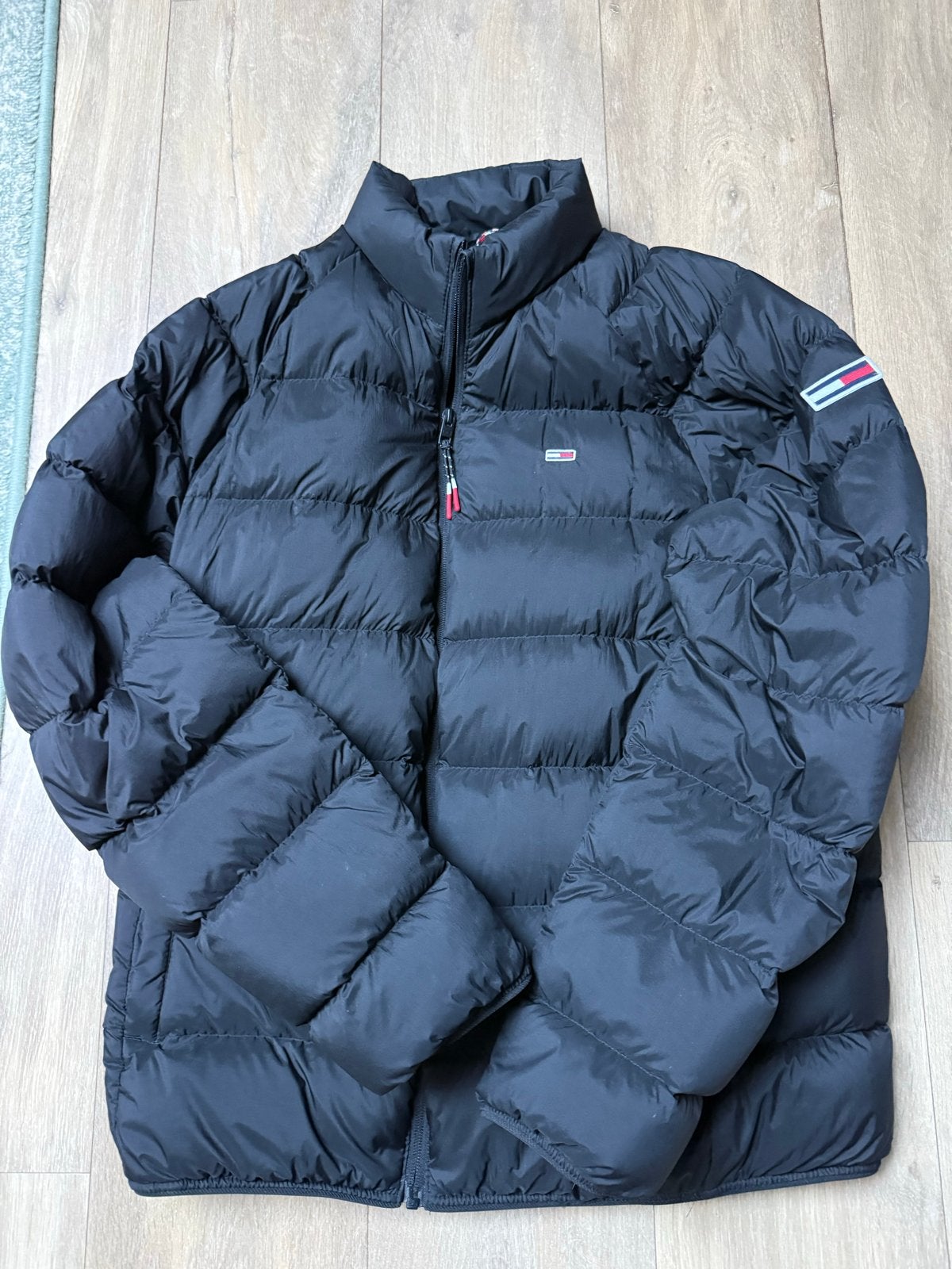 Tommy Jeans Puffer dons jack maat L, Ophalen of Verzenden, Zo goed als nieuw, Maat 52/54 (L), Zwart