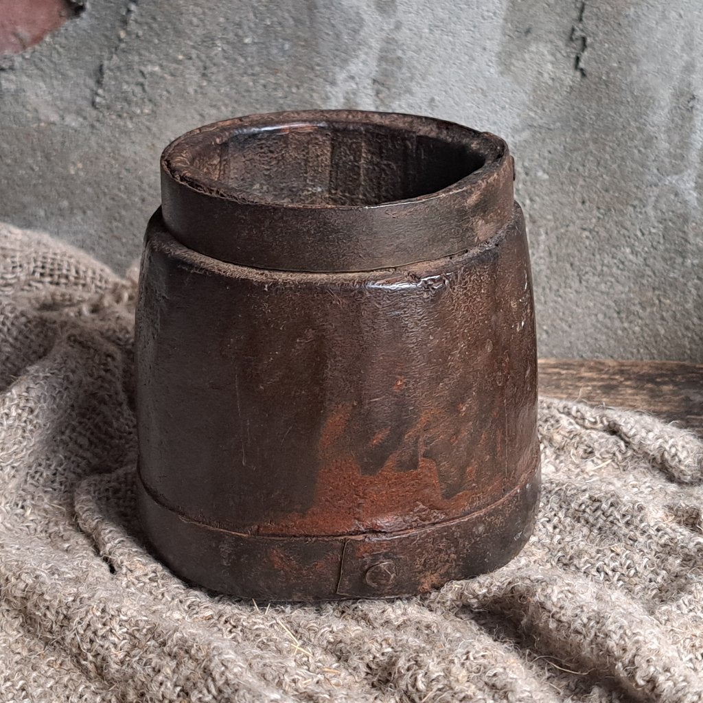 Oud brocante houten potje kruikje metaalbeslag Nepal *Etage3, Gebruikt, ., Ophalen of Verzenden, .