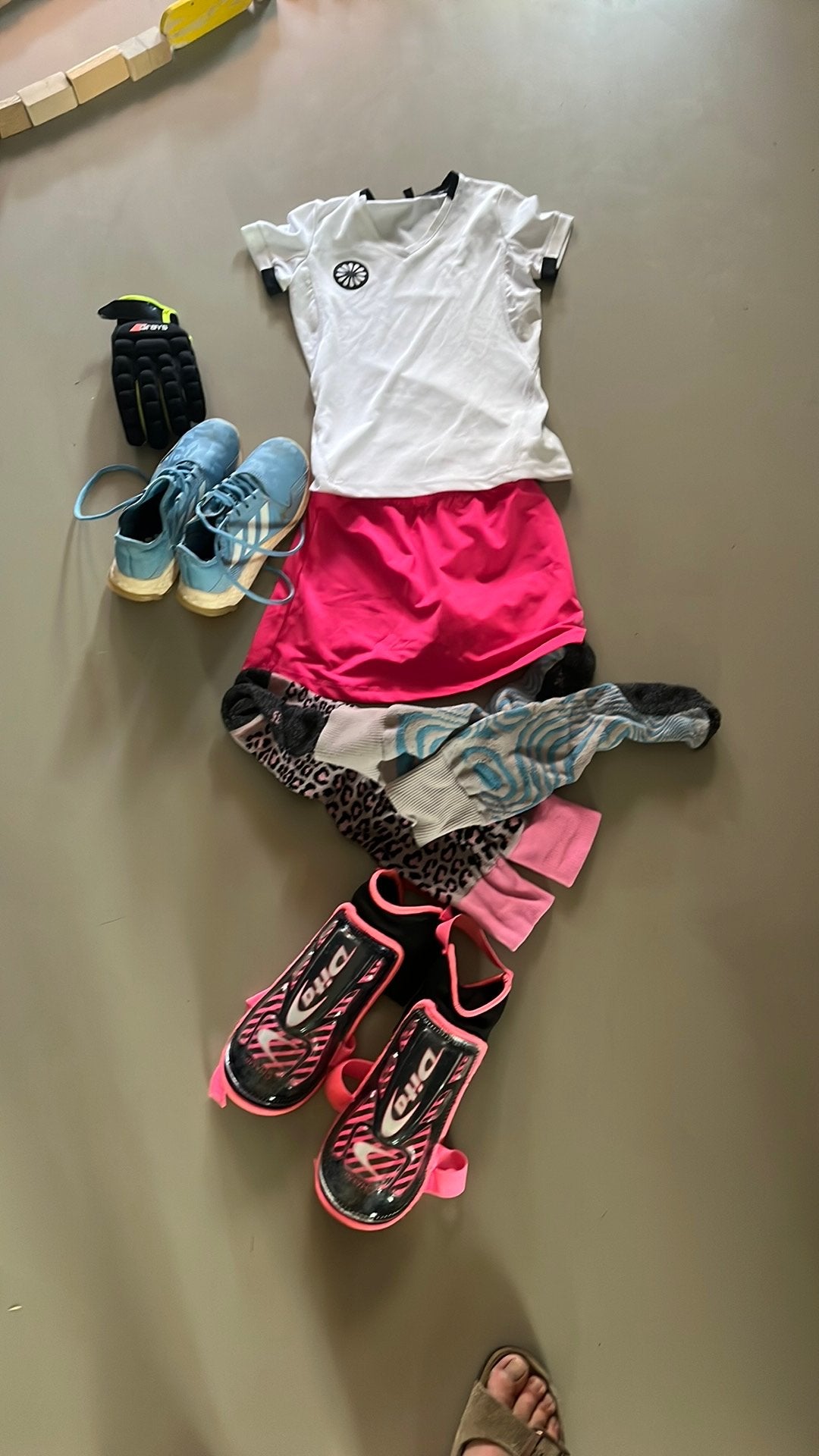 Complete hockeyoutfit voor meisjes (kleding, schoenen, besch, Ophalen, Gebruikt, Kleding