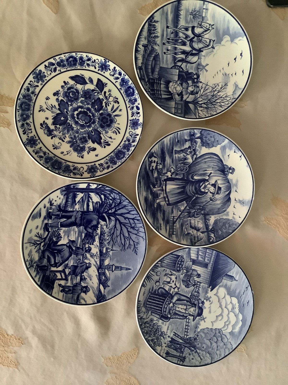 Delfts blauwe borden 4 seizoenen en 1 bloemmotief. Gaaf, Antiek en Kunst, Antiek | Wandborden en Tegels, Ophalen of Verzenden