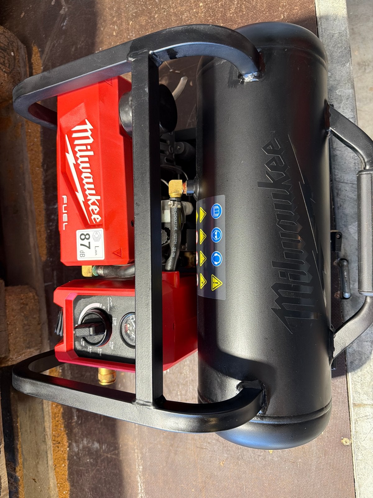 Milwaukee M18 FAC Compressor Body, 6 tot 10 bar, Ophalen of Verzenden, Zo goed als nieuw, Minder dan 200 liter/min