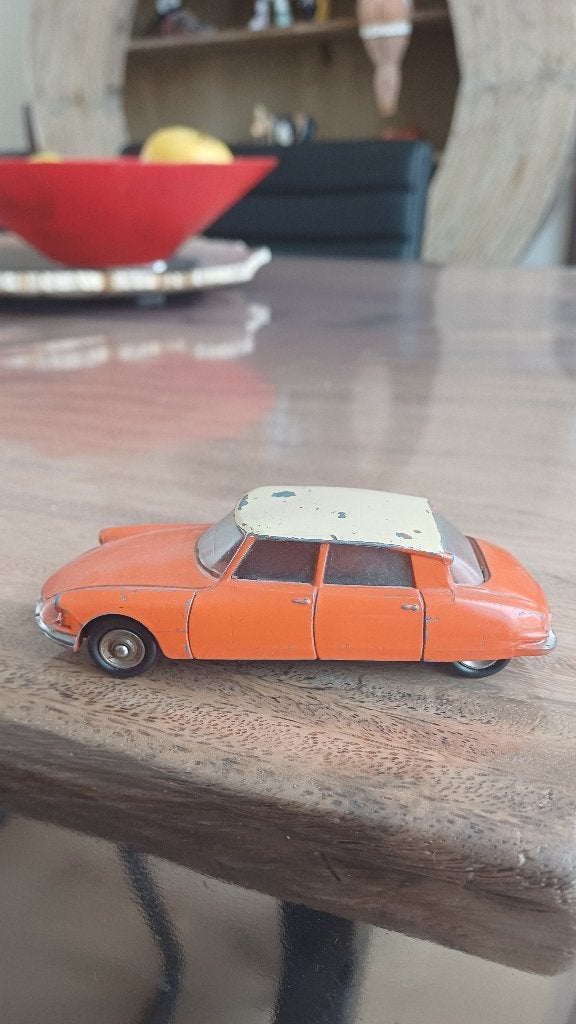 Dinky toys citroen DS 19, no.24C, Ophalen of Verzenden