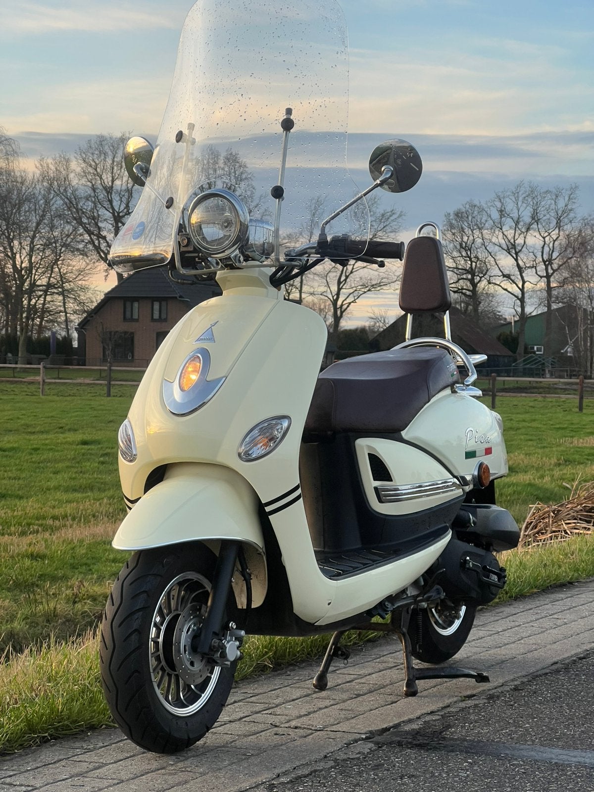 Turbho Pisa RS 50 (Blauw kenteken) – Start en rijdt perfect, Fietsen en Brommers, Ophalen, Zo goed als nieuw, Benzine, Overige modellen